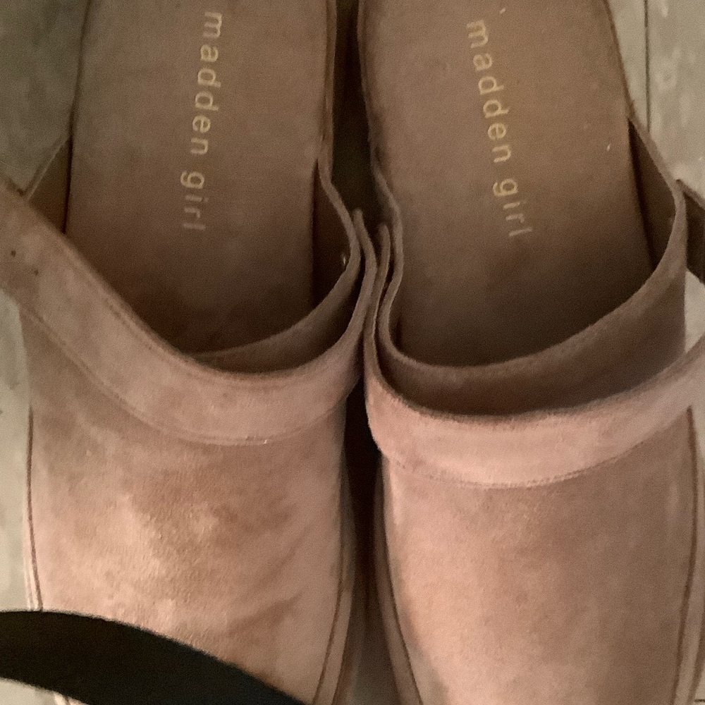 Madden Girl Light Brown Suede Slip-Ons used fair condition not broken